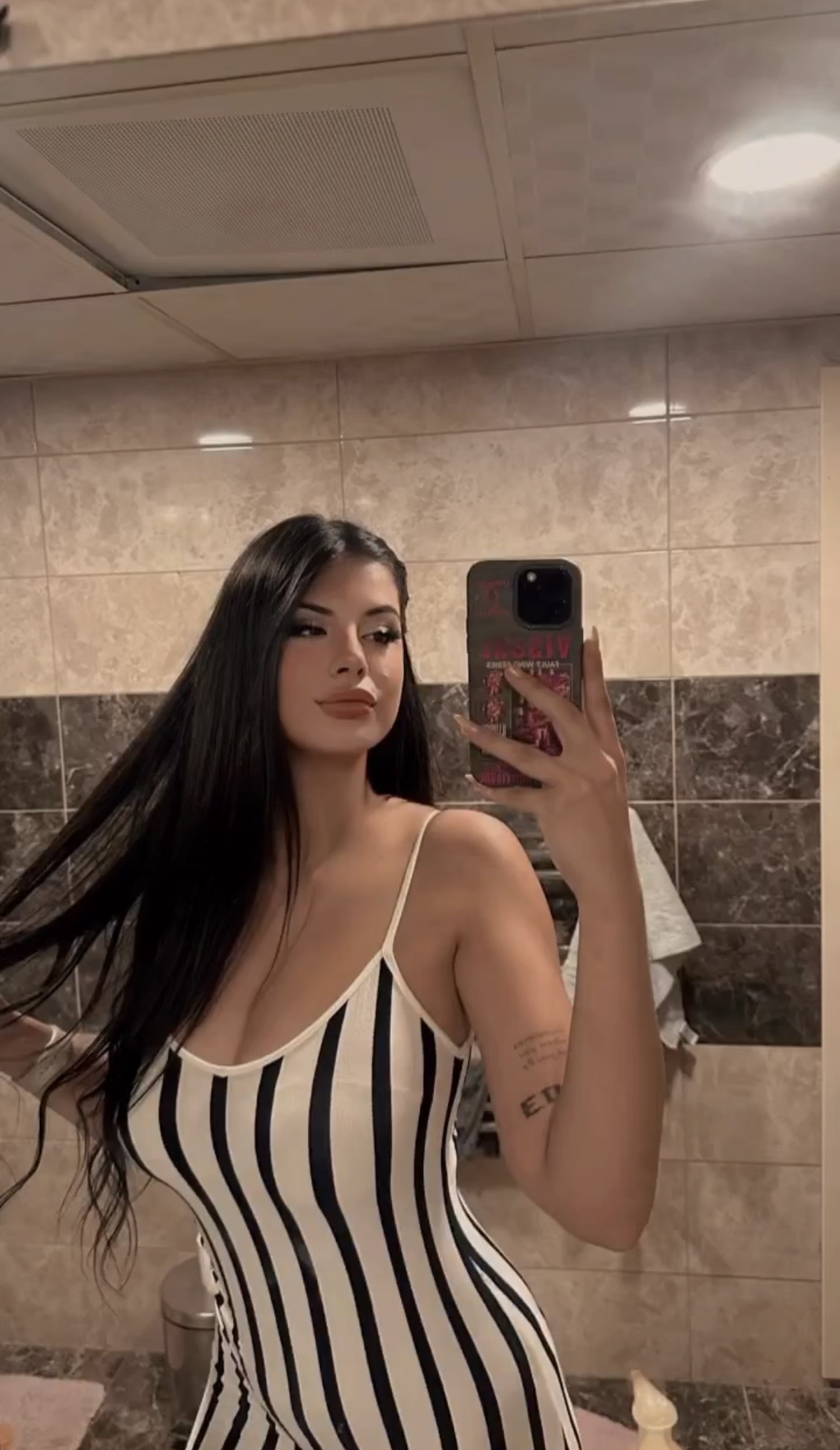 Meydan Aşkı Hissettiren Kadın Escort Bayan Aimee
